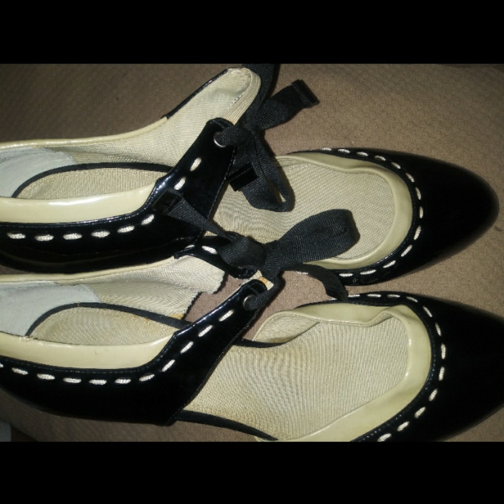 Shoes - Picture 2 of 2